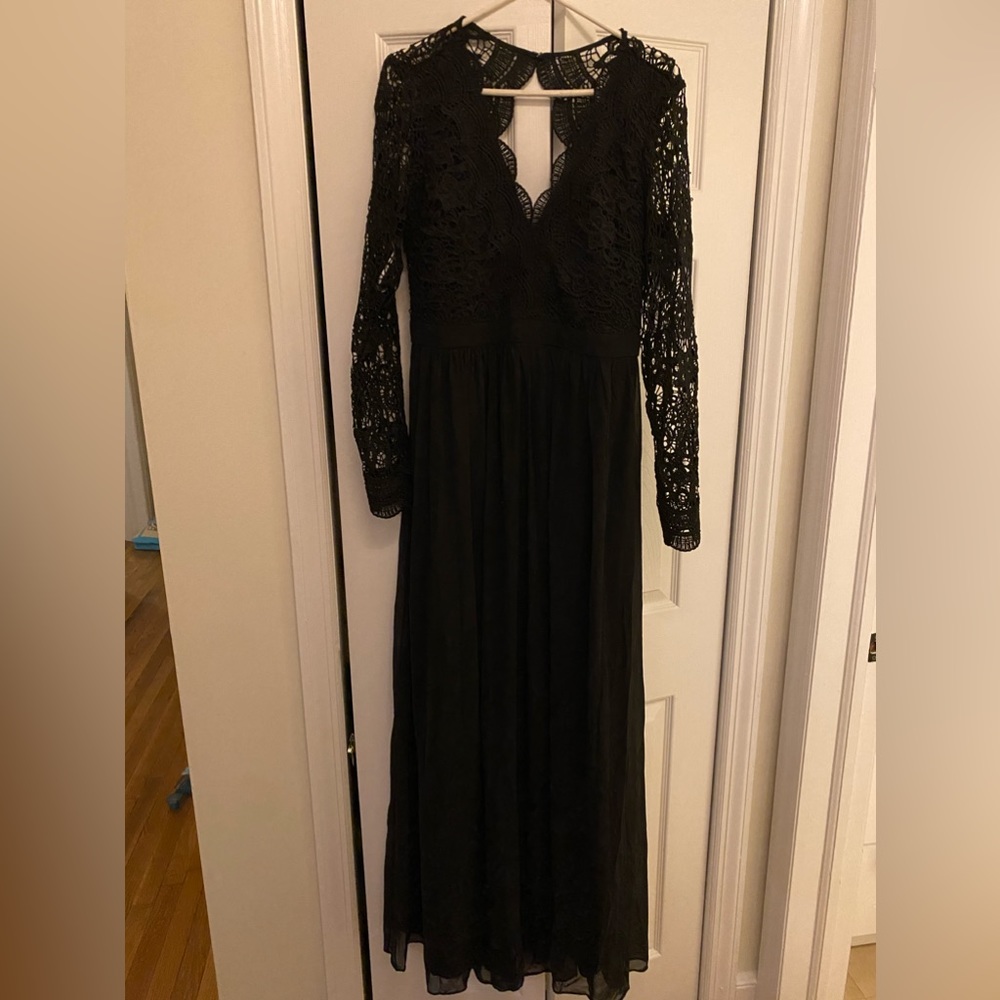 Beautiful black lace long sleeve formal dress!
